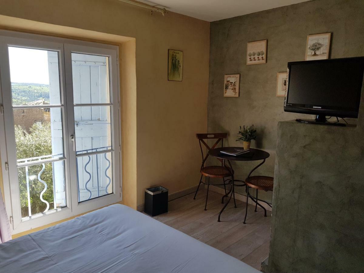 فندق Le Crillon Murs  المظهر الخارجي الصورة